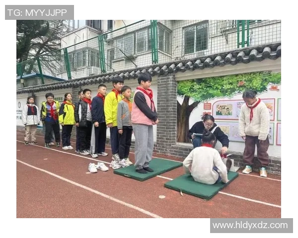 学校体育器材的多样化发展对学生身心健康的重要影响探讨